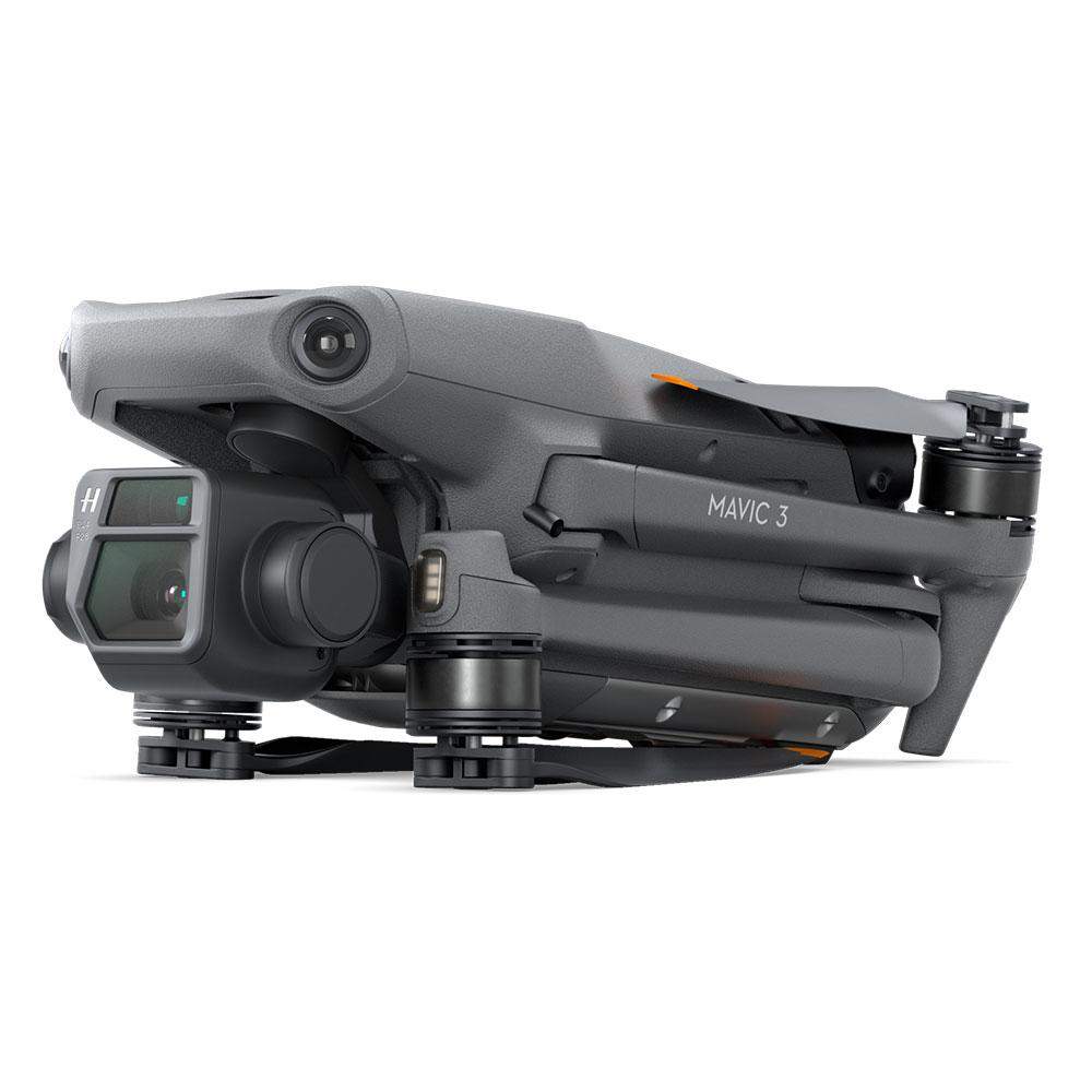 DJI-Mavic-3-05_5ee54d26-c1cd-4e98-a83f-78ea1129d3df.jpg