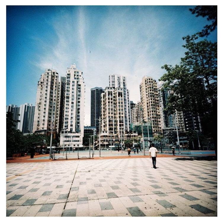 Lomo-LomoChrome-Color-92-Sun-Kissed-400-120-02.jpg