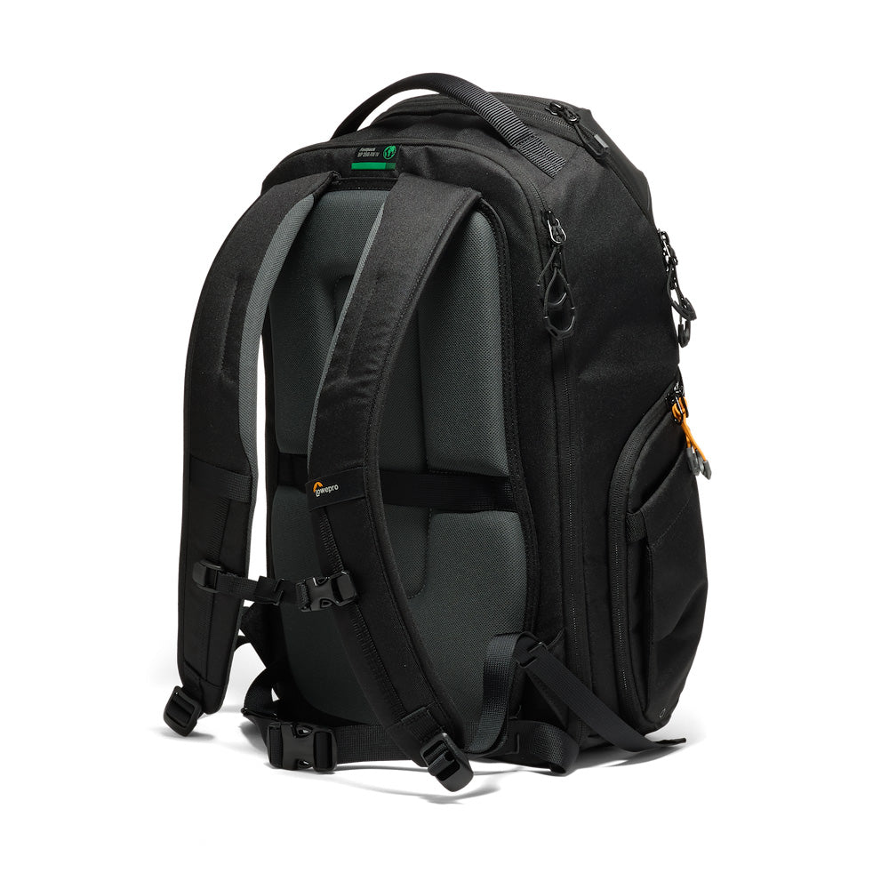 Lowepro_Fastpack_BP_250_AW_IV_back_view.jpg