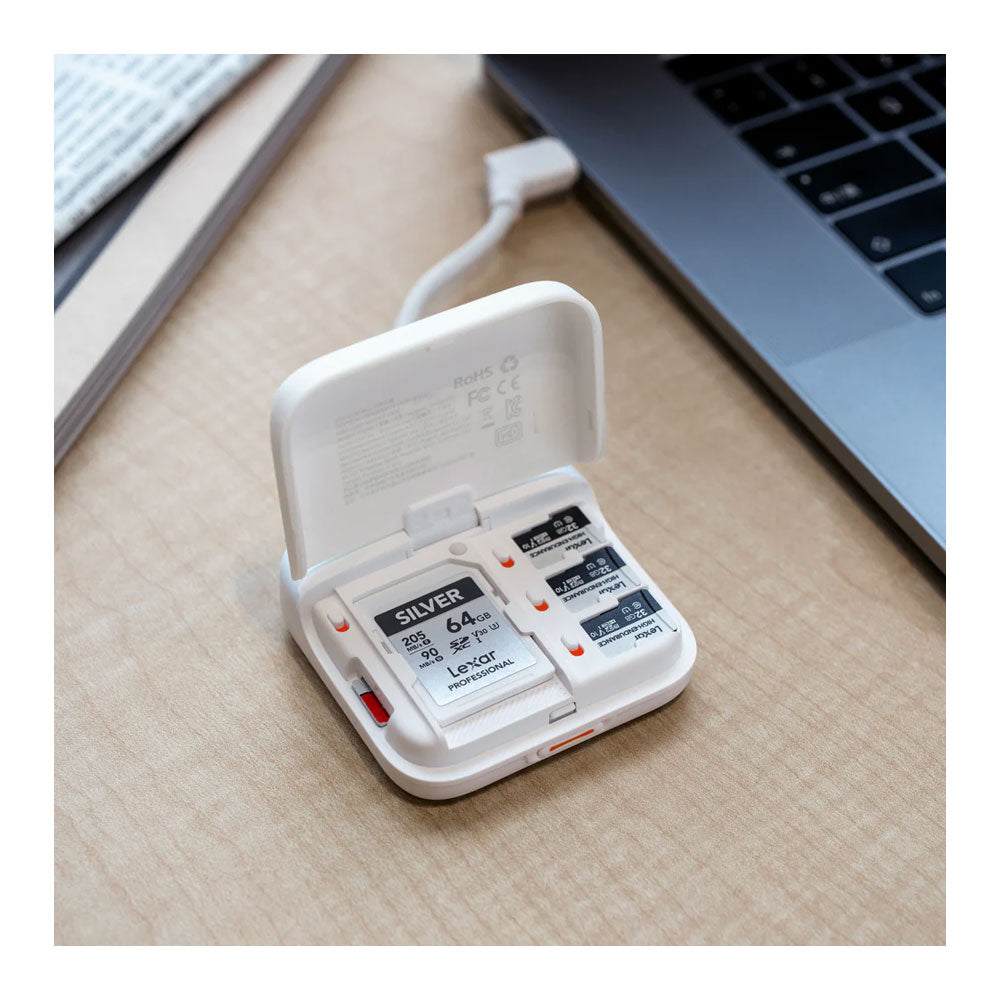 PGYTECH-Mini-Card-Reader-02.jpg