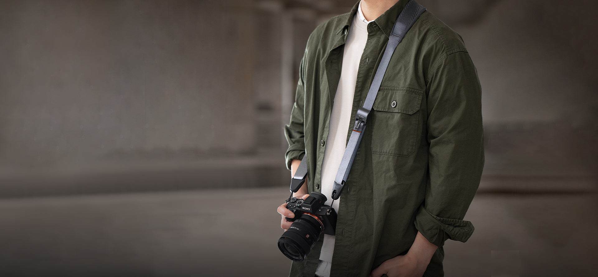 PGYTECH_Camera_Shoulder_Strap_Lifestyle_1.jpg