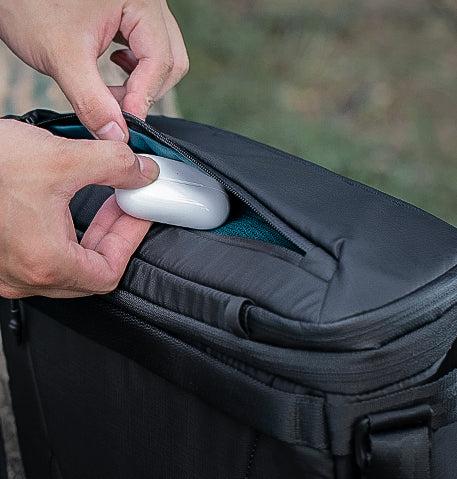 PGYTECH_OneMo_Sling_accessory_pocket_2.jpg