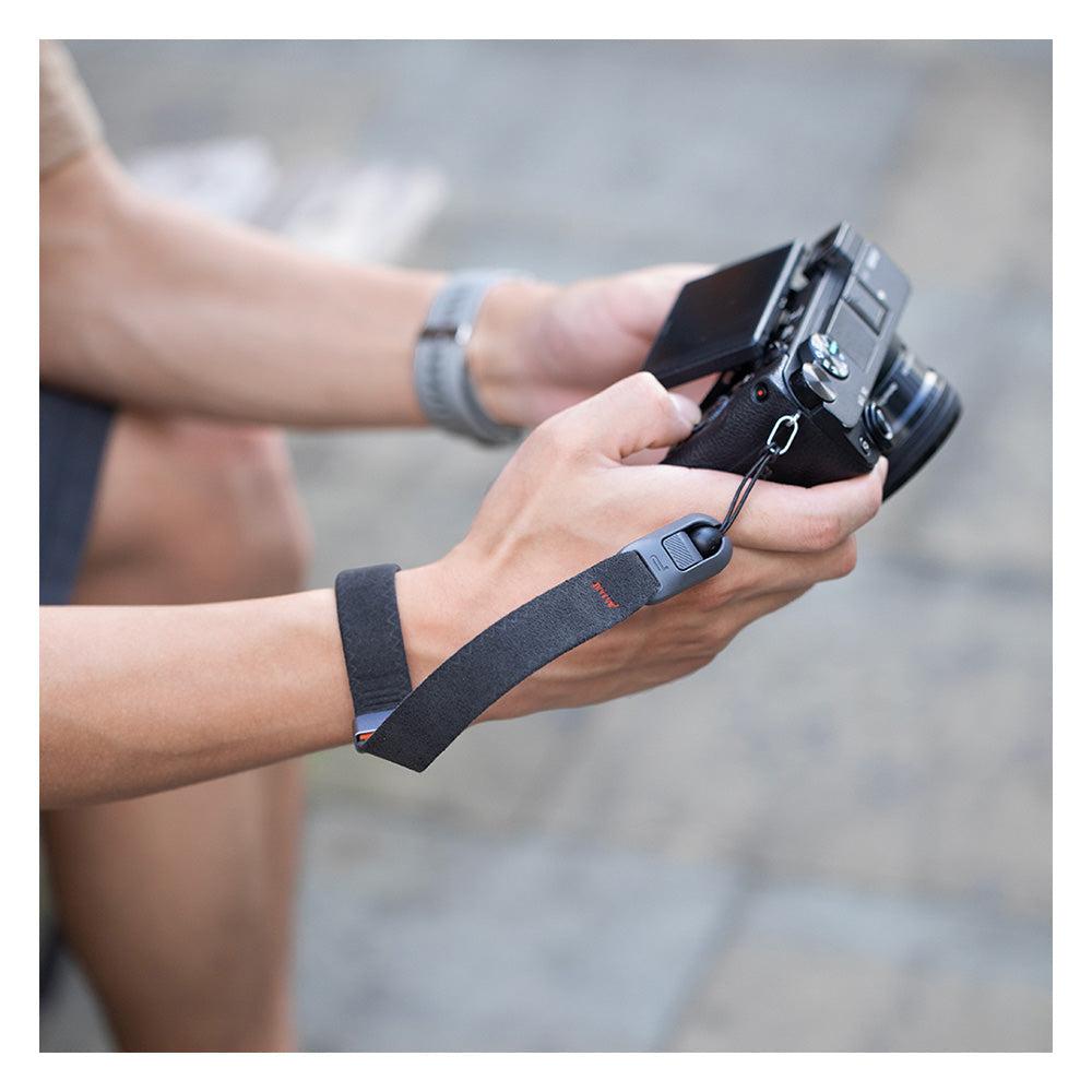 PGYTECh-Wrist-Strap-Air-02.jpg
