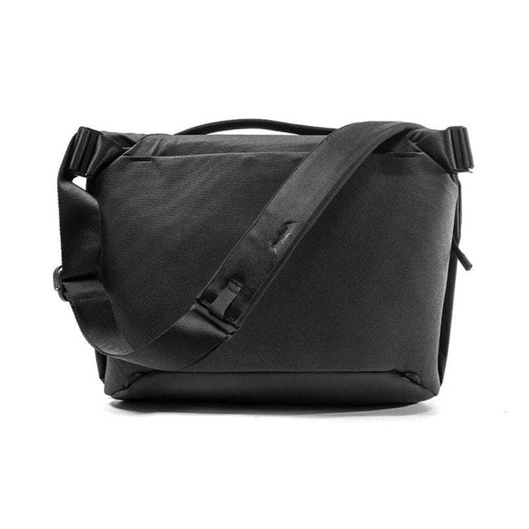 Peak-Design-Everyday-Messenger-02.jpg
