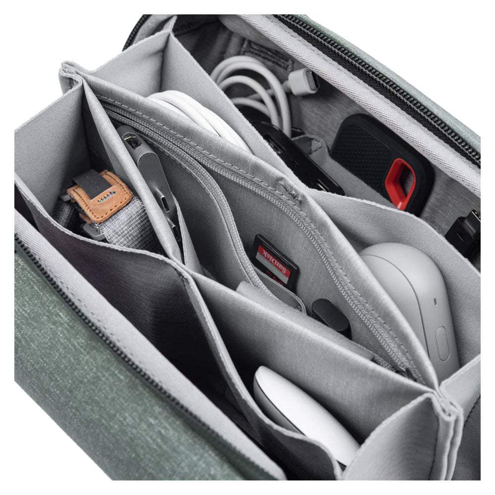 Peak-Design-Tech-Pouch-Sage-04.jpg