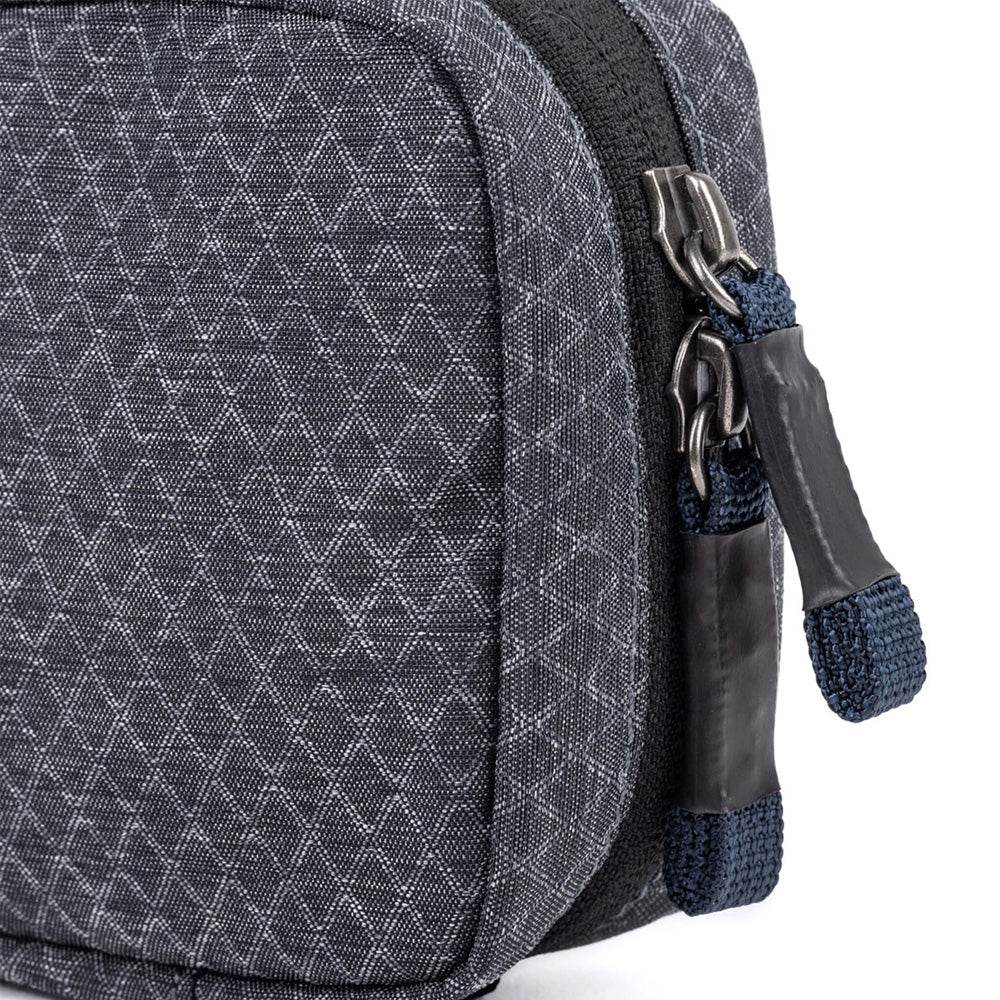Thinktank-EDC-Tech-Pouch-10-08.jpg