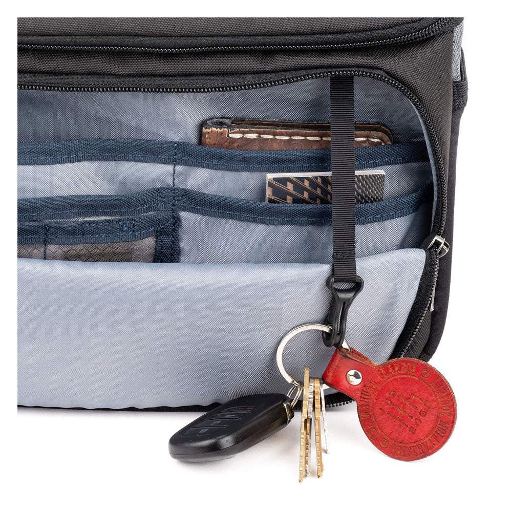 Thinktank-Mirrorless-Mover-30-v2-Grey-07.jpg