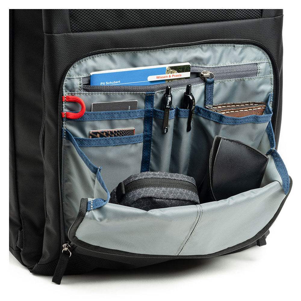 Thinktank-Shape-Shifter-37L-07.jpg
