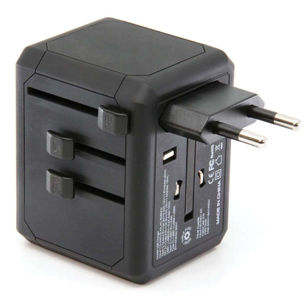 iQ-Universal-Travel-Adapter-with-USB-03.jpg